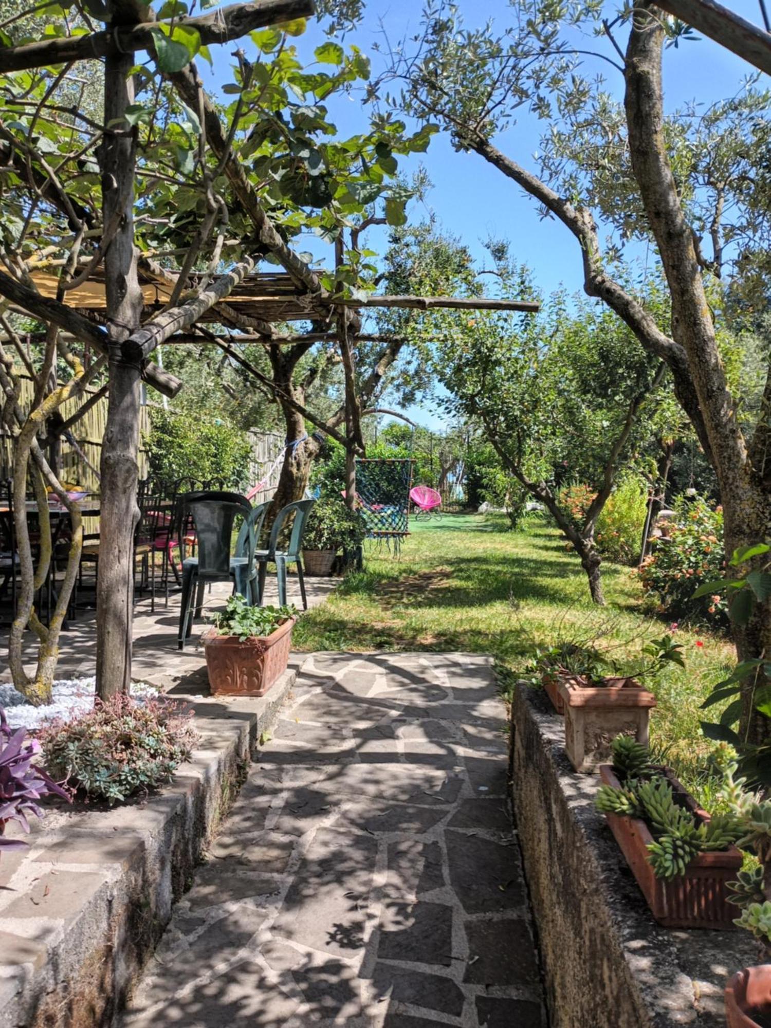 Amalfi Coast, Positano, Sorrento, Capri, Garden, Villa Carcara Colli di Fontanelle Buitenkant foto